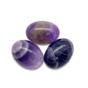 Trois pierres améthystes naturelles ovales polies pour la création de bagues DIY