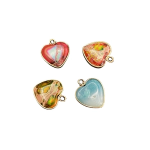 Pendenti a cuore in pietra naturale con bordi in metallo in quattro colori per gioielli DIY