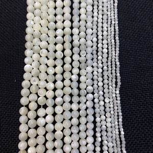 Natürliche weiße Muschelperlen in verschiedenen Größen für DIY-Schmuck und Accessoires