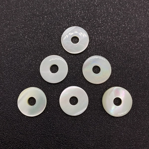 Natürliche weiße Perlmuttschalen-Ringperlen mit irisierendem Glanz für DIY-Schmuck