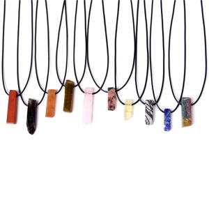 Vintage Naturkristall Stein Anhänger Halskette Unregelmäßige Stabform Roh Erz Heilkristall Halsketten Mit Holzperlen Verstellbare Seilkette Unisex Schmuck