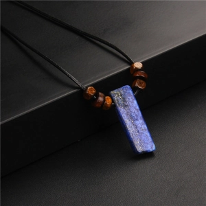 Halskette mit Lapislazuli-Edelstein und Holzperlen an schwarzer Kordel für Damen