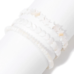 Driedelige elastische kralenarmbandset met parelmoeren sterren en hartjes