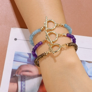 Ensemble de trois bracelets en perles de pierre naturelle avec fermoir à bascule doré