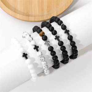 Fünfteiliges Perlenarmband-Set mit Tigerauge, schwarzem Gallstein und Stein-Kreuzanhängern