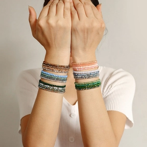 Mehrfarbige facettierte Glasperlenarmbänder Set, Boho Kristallschmuck für Damen