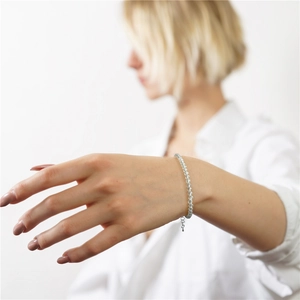 Minimalistisches 3mm hellblaues Kristallperlenarmband für Damen mit silberner Verlängerungskette
