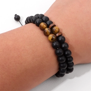 Doppellagiges Tigerauge-Steinarmband mit matt-schwarzen Perlen und verstellbarer Kordel