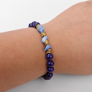 Bracciale di perle in pietra naturale con lapislazzuli e pietre grezze azzurre