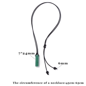 Collana regolabile con ciondolo rettangolare in avventurina verde e cordino nero da uomo