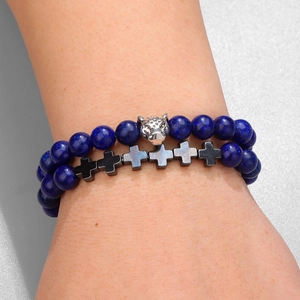 Zweilagiges Herrenarmband mit blauen Tigerauge-Perlen, Leopardenkopf und schwarzem Kreuz