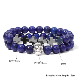 Zweilagiges 8mm Naturstein-Armband mit silbernem Leopardenkopf und Kreuz-Anhängern