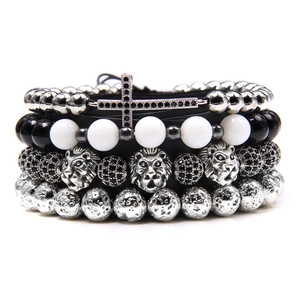 Mehrlagiges Boho Perlenarmband Set mit silbernem Kreuz und Löwenkopf Anhänger für Herren