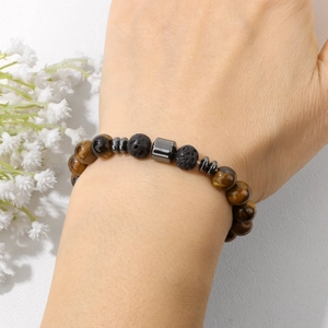 Pulsera para hombre de ojo de tigre y piedra de lava en la muñeca con decoración floral