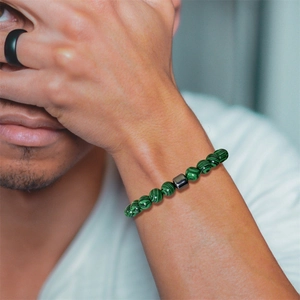 Pulsera para hombre con cuentas ojo de tigre 8mm textura malaquita verde y cuenta magnética