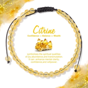 Détail du bracelet en perles de citrine 4mm avec cordon noir ajustable et carte cadeau