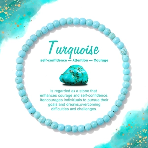 Dettaglio del bracciale di perle di turchese 4mm con pietra grezza e cartolina