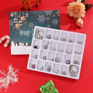 Calendario de adviento de joyas navideñas con cuentas moradas y colgantes para pulseras DIY