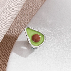 DIY Avocado Perle aus Silbermetall mit grüner Emaille für handgemachten Schmuckbau