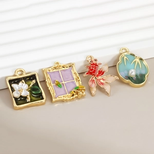 Französisch Vintage Legierung Emaille Blume Tier Landschaft Charms Mit Kunstperle Strass Für DIY Halskette Armband Herstellung Damen Schmuck Anhänger