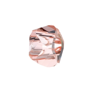 Makroansicht einer facettierten rosa Harzkristallperle mit großem Loch für DIY-Schmuck