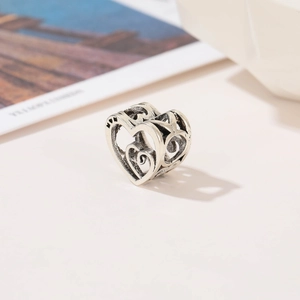 Abalorio de corazón vintage calado con grabado MOM para pulseras y joyas DIY