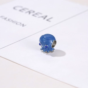 Charm pieuvre en émail bleu pailleté pour bracelets DIY avec yeux en strass