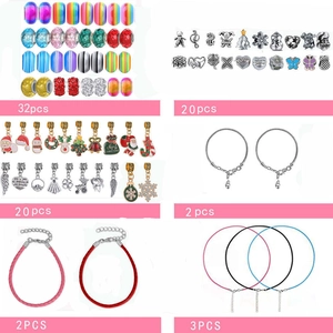 79-teiliges DIY Weihnachts-Schmuckset mit Perlen, Anhängern und bunten Kordeln für Mädchen