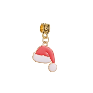 Détail d'un pendentif bonnet de Noël avec fermoir doré et émail pour bijoux DIY