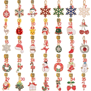 35 designs de breloques de Noël avec Père Noël et renne pour création de bijoux DIY