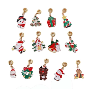Ciondolo in Lega di Smalto Natalizio per la Creazione di Gioielli Fai-da-Te Bracciale Collana Babbo Natale Accessori