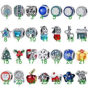 28 estilos de dijes de copo de nieve azul de Navidad con esmalte y circón para joyas DIY
