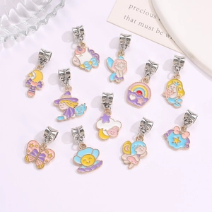 Buntes DIY Cartoon Anhänger Set mit Einhorn, Schmetterling und Regenbogen für Armbänder