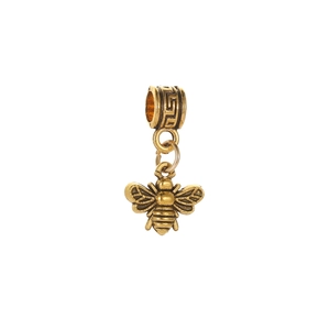 Detailansicht eines Vintage Gold-Bienenanhängers mit griechischem Meander für Schmuck