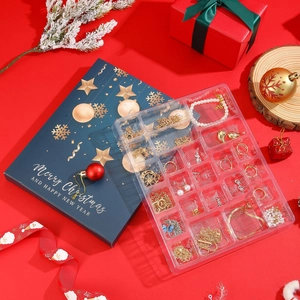 Calendrier de l'Avent bijoux 2025 avec 24 colliers et boucles d'oreilles en alliage doré