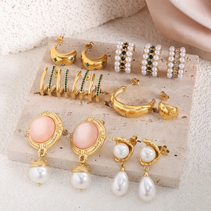 Französischer Ins-Stil Titanstahl Vergoldete Ohrringe Vintage Zirkon Künstliche Perle Hoop Ohrstecker Für Damen Eleganter Schmuck