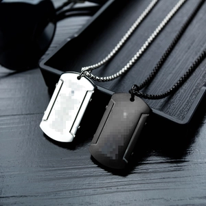 Retro hiphop roestvrijstalen dogtag hangers in zwarte en zilveren afwerkingen