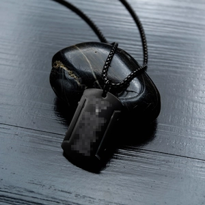 Retro herenketting met zwart roestvrijstalen dog tag hanger en stevige boxketting