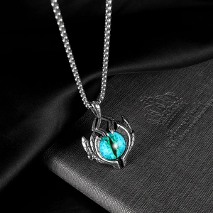 Collana retrò in acciaio inossidabile con ciondolo occhio di drago e pupilla blu-verde