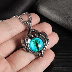 Collana con ciondolo occhio del diavolo retrò in acciaio inossidabile e trama a scaglie