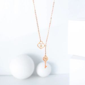 Women's Rose Gold Stainless Steel Heart Lock and Key Pendant Necklace Elegant Y-Shaped Mother of Artificial Pearl Choker Jewelry Gift