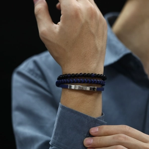 Ensemble de trois bracelets pour hommes avec perles noires et cordon bleu tressé