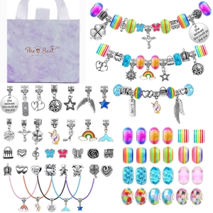 DIY Einhorn Charm Armband Set mit Regenbogen Perlen und violetter Geschenktasche für Mädchen