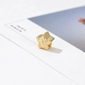 Abalorio de estrella dorada con grabado You are my star para hacer joyas DIY