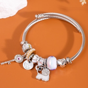Bracciale in filo d'acciaio intrecciato argento con elefante di cristallo e perline