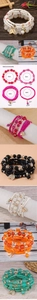 Details von elastischen Perlenarmbändern mit Blattanhängern in vielen bunten Farben
