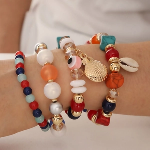 Böhmisches Mehrschicht-Perlenarmband Set mit Muschel-Anhänger und Evil Eye Charms