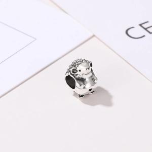 Exquisito dije de erizo plateado con textura detallada para pulseras de joyería DIY