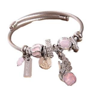Pulsera de cable de acero inoxidable ajustable con dijes rosas y colgante de ala