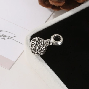 Abalorio étnico de plata con diseño de corazón calado para pulseras y collares DIY